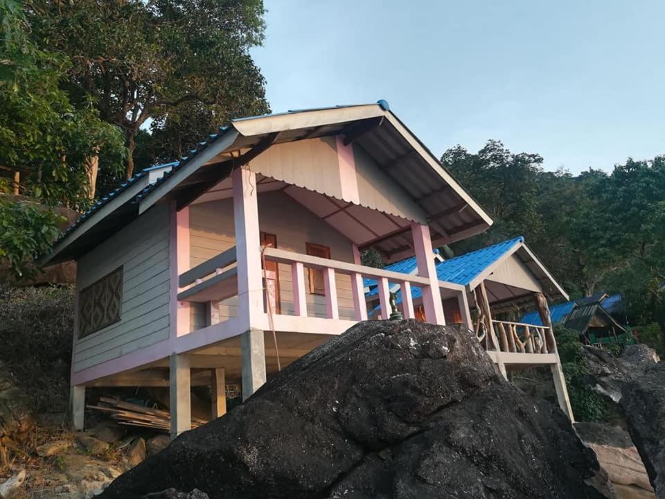 Lae Tawan Bungalow Hotel Koh Chang Ranong Exterior foto